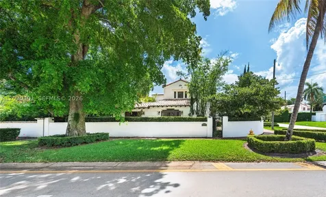 5860 Pine Tree Drive Miami Beach FL 33140