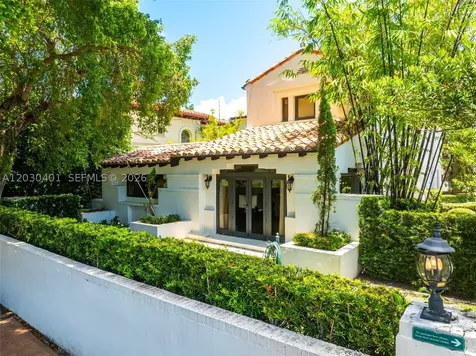 5860 Pine Tree Drive Miami Beach FL 33140