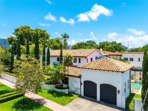 5860 Pine Tree Drive Miami Beach FL 33140