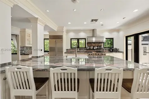 5860 Pine Tree Drive Miami Beach FL 33140