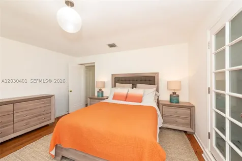 5860 Pine Tree Drive Miami Beach FL 33140