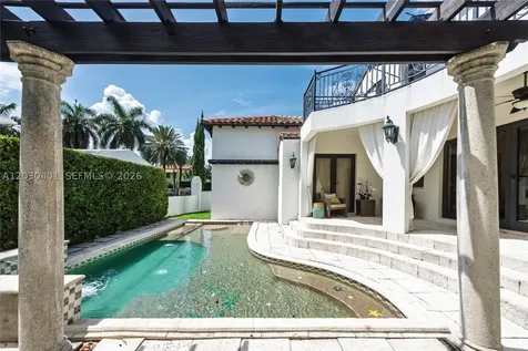 5860 Pine Tree Drive Miami Beach FL 33140