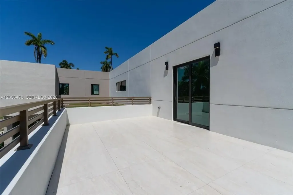 1380 Hollywood Boulevard Hollywood FL 33019
