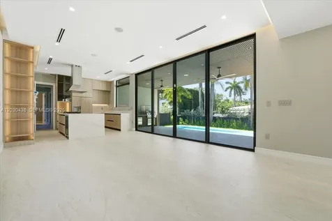1380 Hollywood Boulevard Hollywood FL 33019