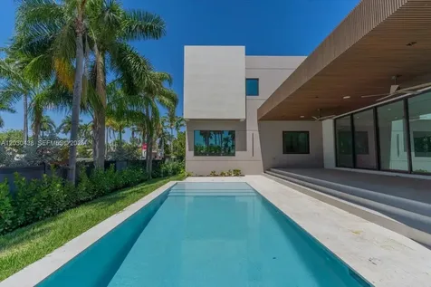 1380 Hollywood Boulevard Hollywood FL 33019