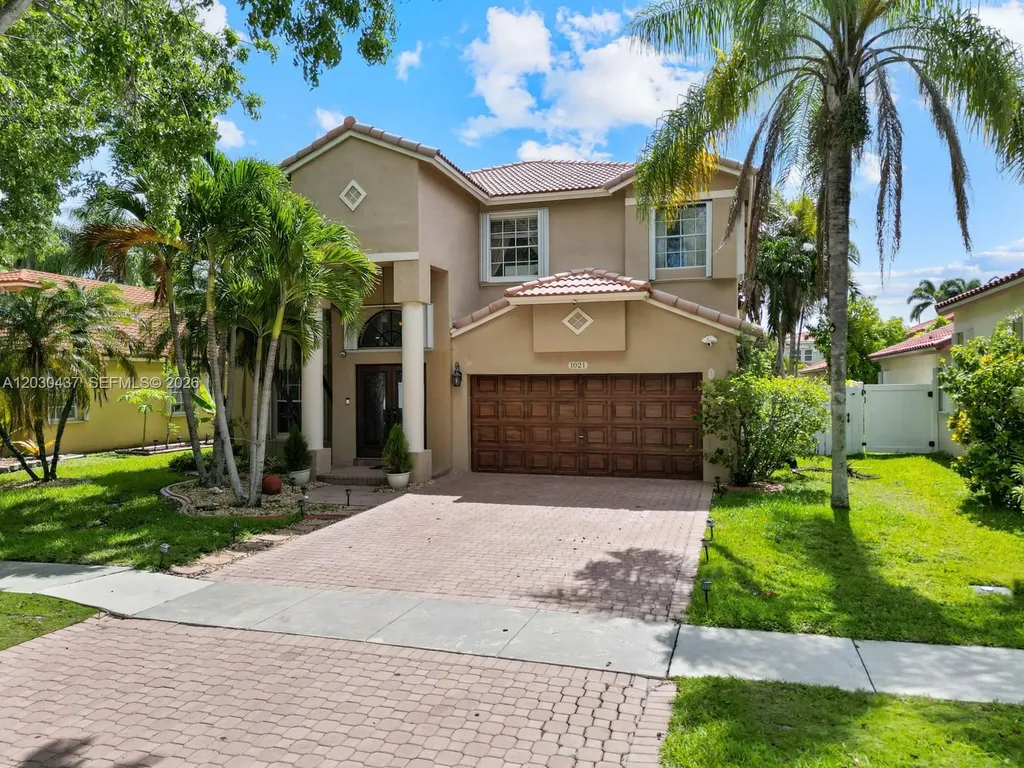 1021 NW 185th Terrace Pembroke Pines FL 33029