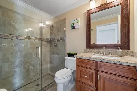 1021 NW 185th Terrace Pembroke Pines FL 33029