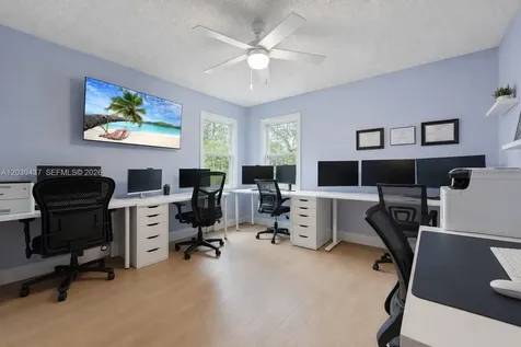 1021 NW 185th Terrace Pembroke Pines FL 33029