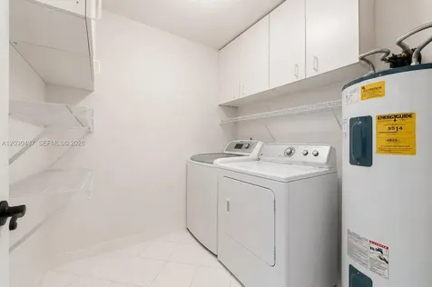 1021 NW 185th Terrace Pembroke Pines FL 33029