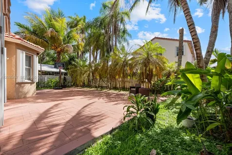 1021 NW 185th Terrace Pembroke Pines FL 33029