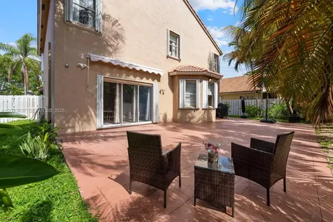 1021 NW 185th Terrace Pembroke Pines FL 33029