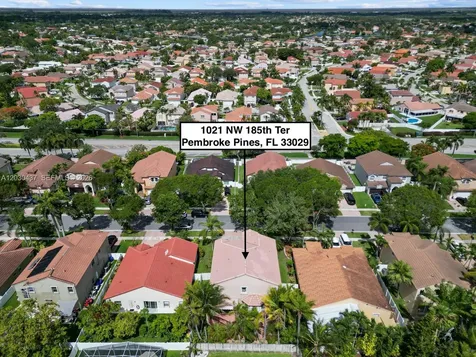1021 NW 185th Terrace Pembroke Pines FL 33029