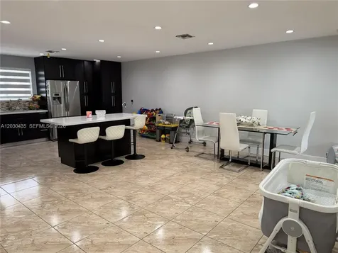 1870 W 64th Street Hialeah FL 33012