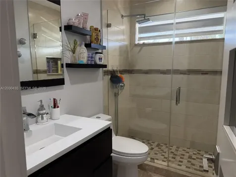 1870 W 64th Street Hialeah FL 33012