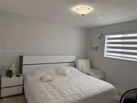 1870 W 64th Street Hialeah FL 33012