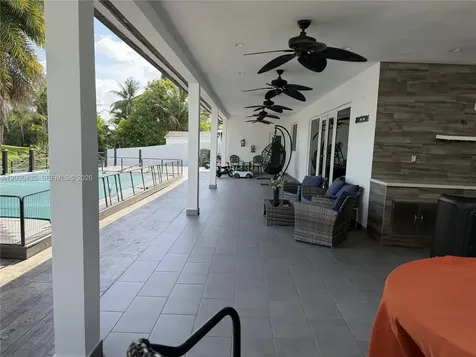 1870 W 64th Street Hialeah FL 33012