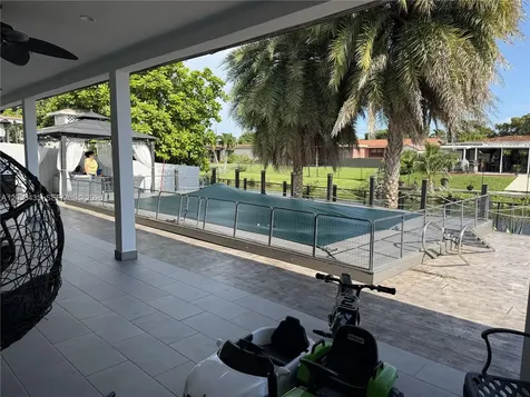 1870 W 64th Street Hialeah FL 33012