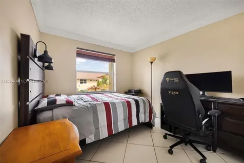 18863 NW 52nd Court Miami Gardens FL 33055