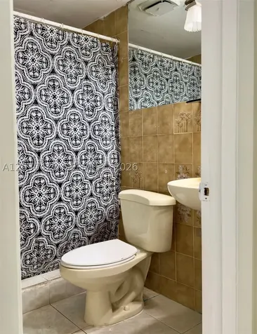 1035 W 77th Street Hialeah FL 33014