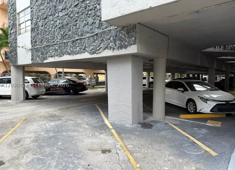 1035 W 77th Street Hialeah FL 33014