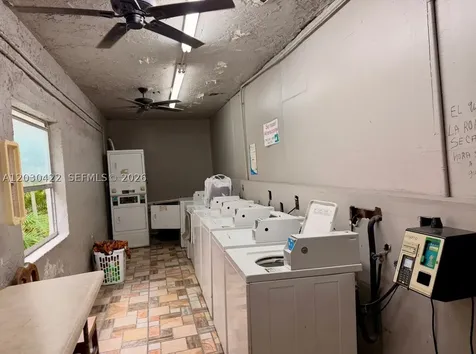 1035 W 77th Street Hialeah FL 33014