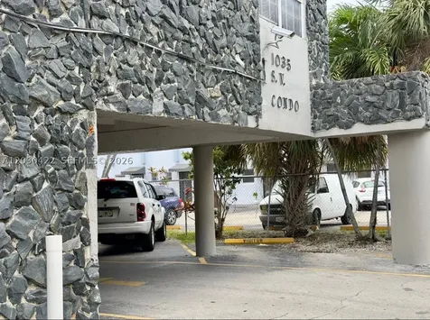 1035 W 77th Street Hialeah FL 33014
