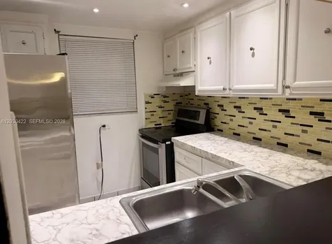1035 W 77th Street Hialeah FL 33014