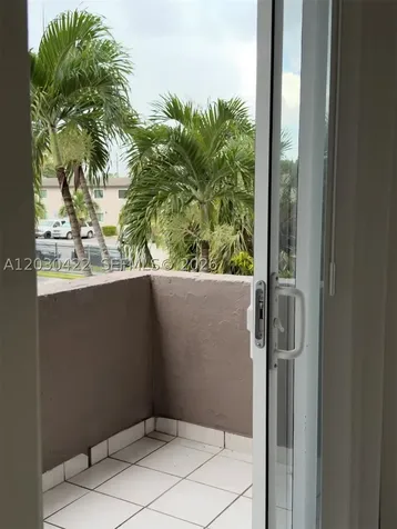 1035 W 77th Street Hialeah FL 33014