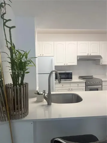 1390 Ocean Drive Miami Beach FL 33139