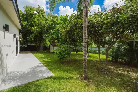 131 Miami Gardens Road West Park FL 33023