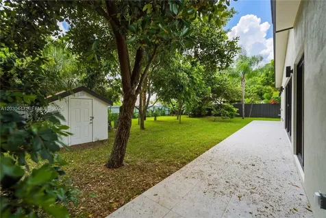 131 Miami Gardens Road West Park FL 33023