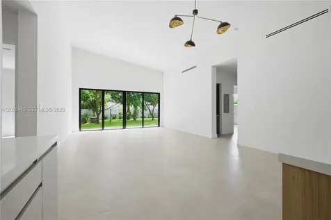 131 Miami Gardens Road West Park FL 33023