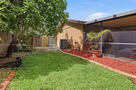 12106 Lymestone Way Cooper City FL 33026