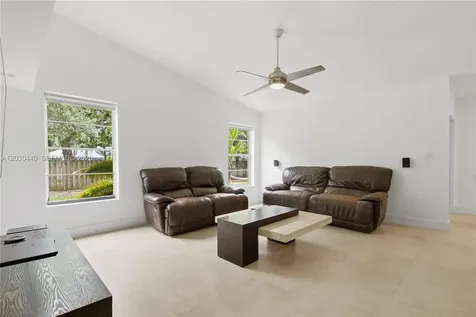 12106 Lymestone Way Cooper City FL 33026