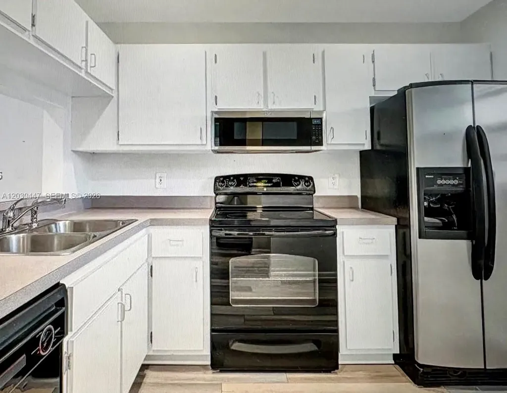 6832 S Palmetto Circle S Boca Raton FL 33433