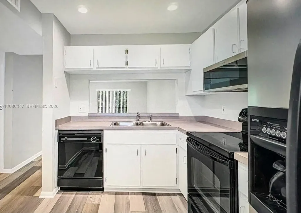 6832 S Palmetto Circle S Boca Raton FL 33433