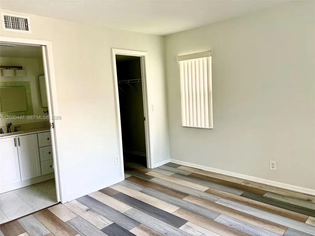 6832 S Palmetto Circle S Boca Raton FL 33433