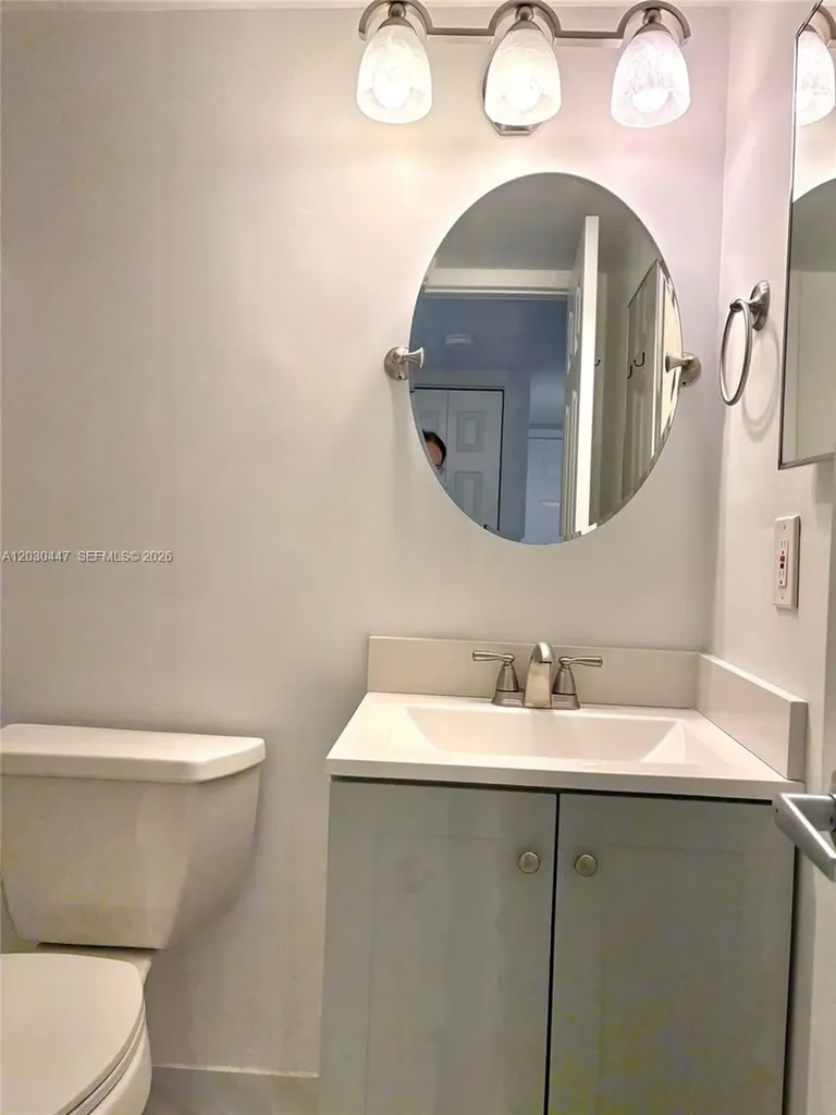 6832 S Palmetto Circle S Boca Raton FL 33433