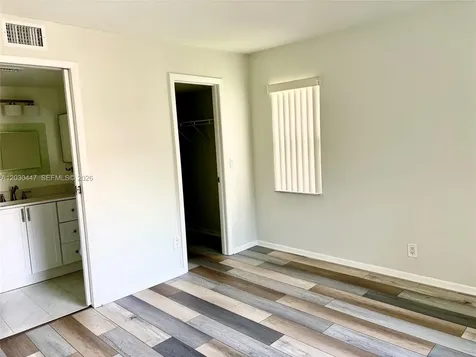 6832 S Palmetto Circle S Boca Raton FL 33433