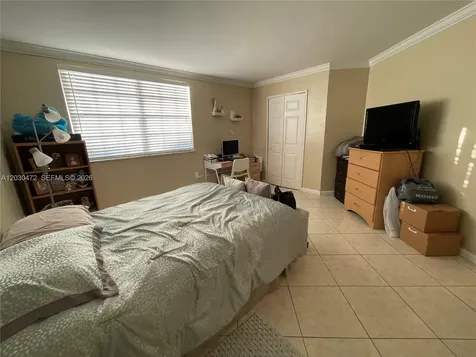 9711 Fontainebleau Boulevard Miami FL 33172