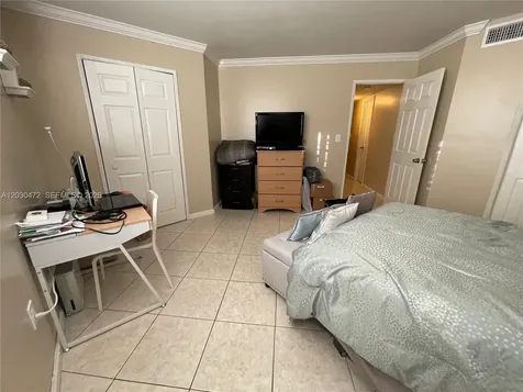 9711 Fontainebleau Boulevard Miami FL 33172