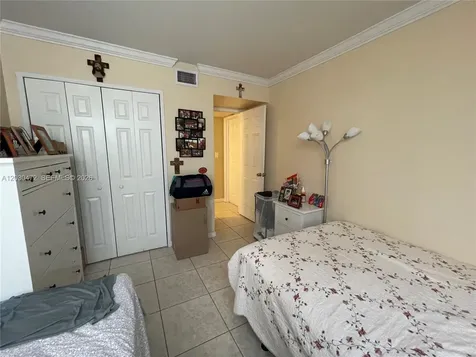 9711 Fontainebleau Boulevard Miami FL 33172