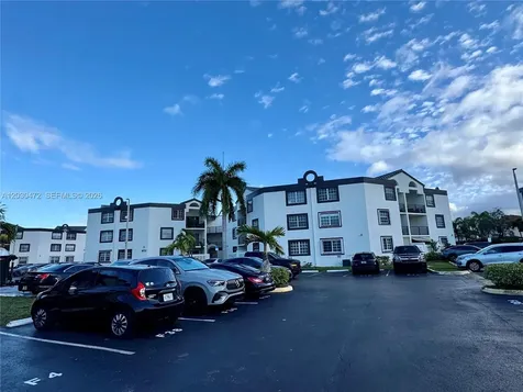 9711 Fontainebleau Boulevard Miami FL 33172