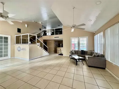 9711 Fontainebleau Boulevard Miami FL 33172
