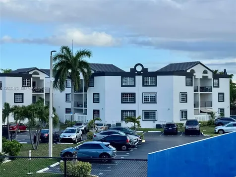 9711 Fontainebleau Boulevard Miami FL 33172