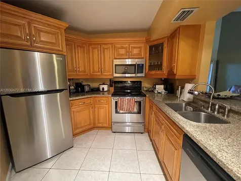 9711 Fontainebleau Boulevard Miami FL 33172
