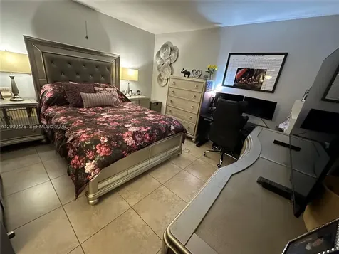 18240 NE 8th Avenue North Miami Beach FL 33162