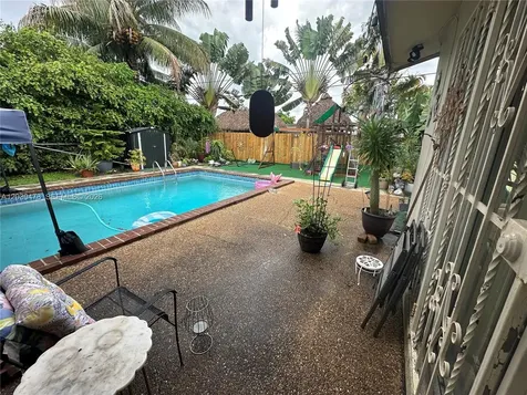 18240 NE 8th Avenue North Miami Beach FL 33162