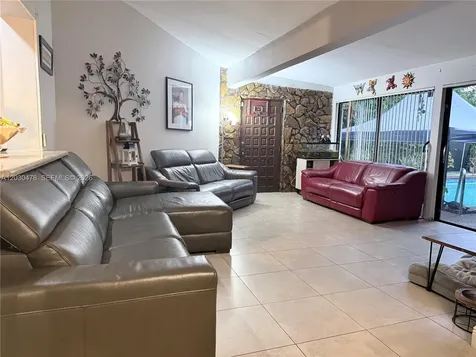 18240 NE 8th Avenue North Miami Beach FL 33162