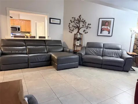 18240 NE 8th Avenue North Miami Beach FL 33162